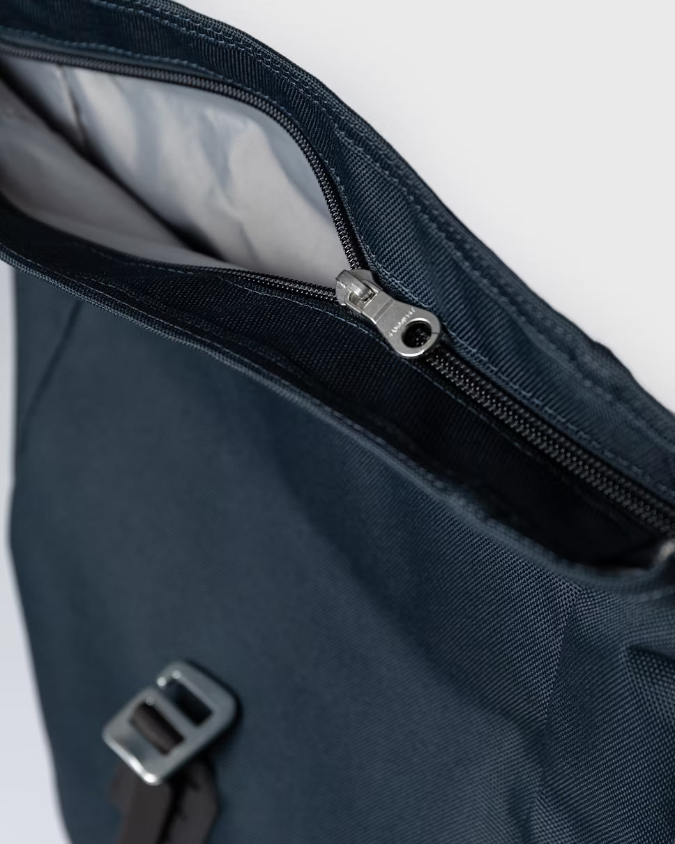 Icon Rolltop Backpack M Navy