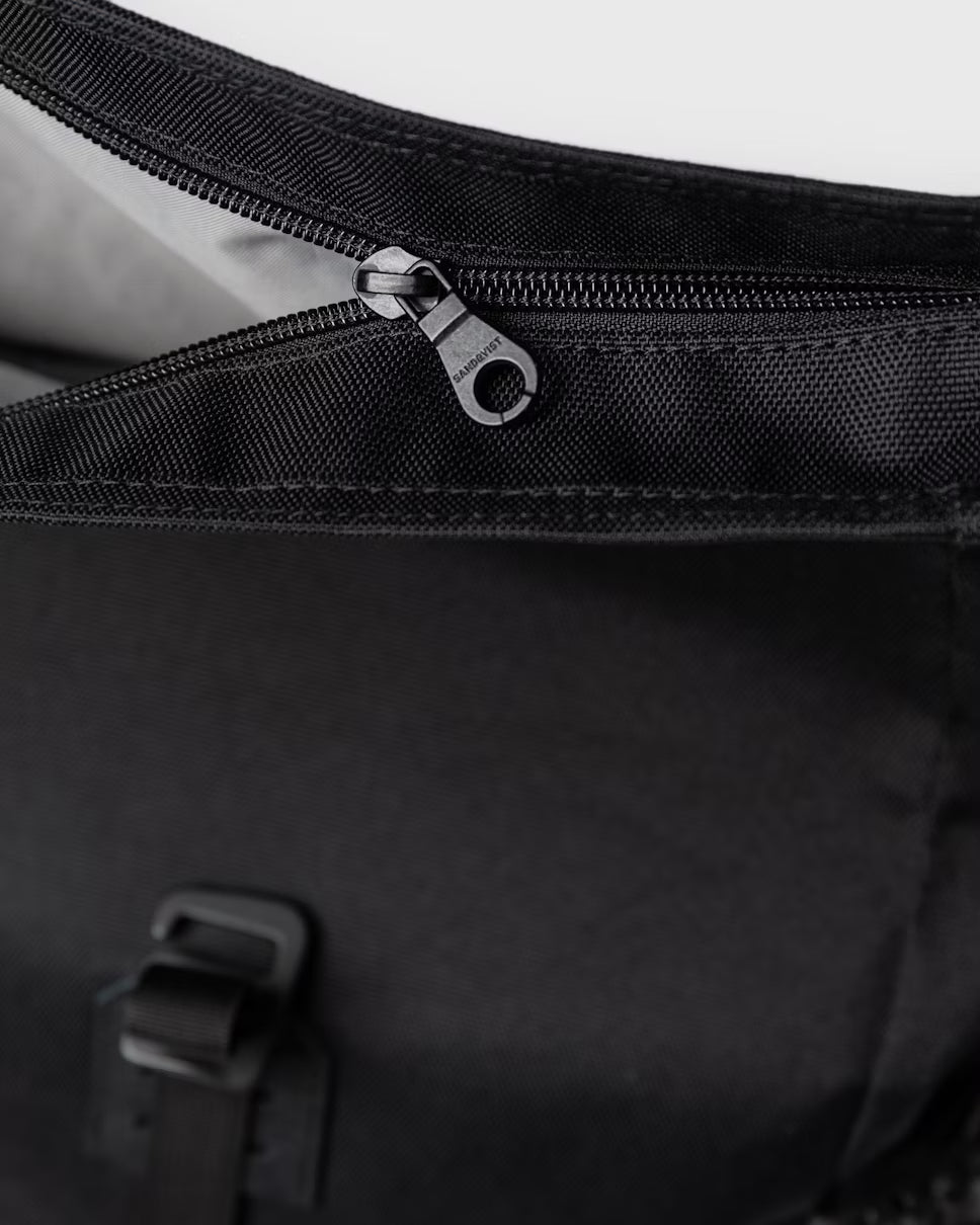 Icon Rolltop Backpack M Black